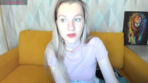 Snapshot of mariel_brown chatting on 01-03-25, 10:52 mariel_brown online show from 01-03-25, 10:52