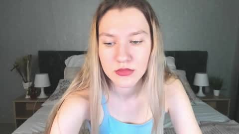 Snapshot of mariel_brown chatting on 01-05-25, 08:22 mariel_brown online show from 01-05-25, 08:22