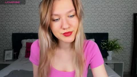 Snapshot of mariel_brown chatting on 01-18-25, 03:16 mariel_brown online show from 01-18-25, 03:16