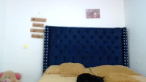 Mariie online show from 03-10-25, 03:52