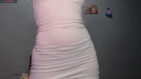 Snapshot of mariel_sins21 chatting on 08-06-26, 12:01 Mariie online show from 08-06-26, 12:01
