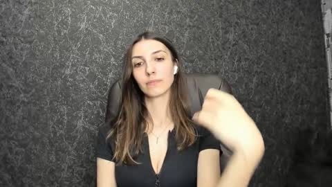 Snapshot of marielleanker chatting on 09-29-25, 04:06 marielleanker online show from 09-29-25, 04:06