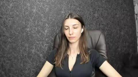 Snapshot of marielleanker chatting on 10-02-25, 09:05 marielleanker online show from 10-02-25, 09:05