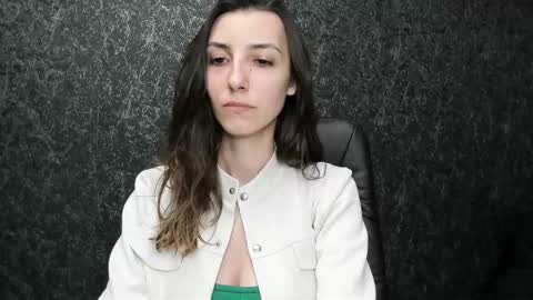 Snapshot of marielleanker chatting on 10-14-25, 03:02 marielleanker online show from 10-14-25, 03:02