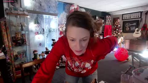 Snapshot of mariewaters chatting on 12-14-24, 05:51 Marie Ann Waters online show from 12-14-24, 05:51