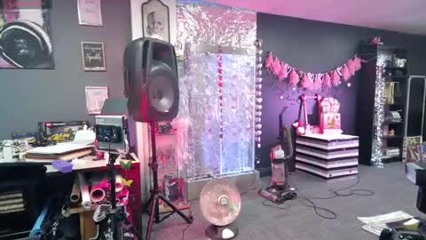 Snapshot of mariewaters chatting on 01-06-25, 01:53 Marie Ann Waters online show from 01-06-25, 01:53