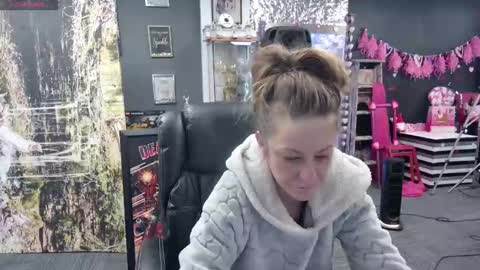 Snapshot of mariewaters chatting on 01-08-25, 02:14 Marie Ann Waters online show from 01-08-25, 02:14