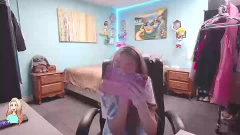 Snapshot of mariewaters chatting on 10-11-25, 12:32 Marie Ann Waters online show from 10-11-25, 12:32