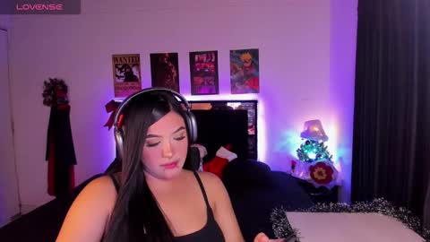 Mariana Hasper online show from 12-16-25, 03:22