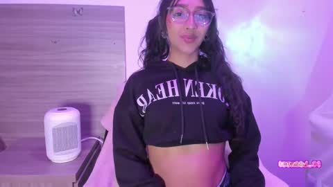 Snapshot of marijaneh chatting on 02-17-25, 11:02 Luna Dulk online show from 02-17-25, 11:02