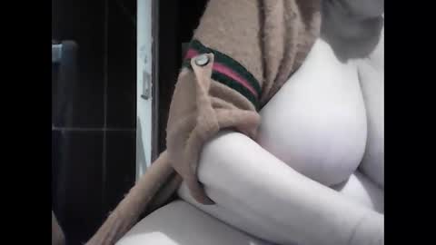 marilu64 online show from 02-18-25, 09:09