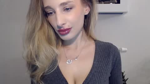 Snapshot of marilyndevilish chatting on 01-12-25, 07:21 MarilynDevilish online show from 01-12-25, 07:21