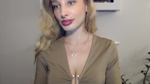 Snapshot of marilyndevilish chatting on 01-13-25, 03:47 MarilynDevilish online show from 01-13-25, 03:47