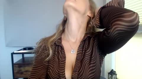 Snapshot of marilyndevilish chatting on 01-18-25, 11:32 MarilynDevilish online show from 01-18-25, 11:32