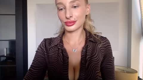 Snapshot of marilyndevilish chatting on 09-11-25, 08:03 MarilynDevilish online show from 09-11-25, 08:03