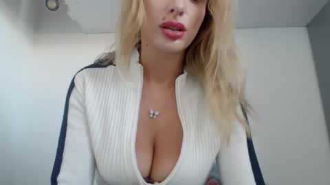 MarilynDevilish online show from 11-22-25, 01:54