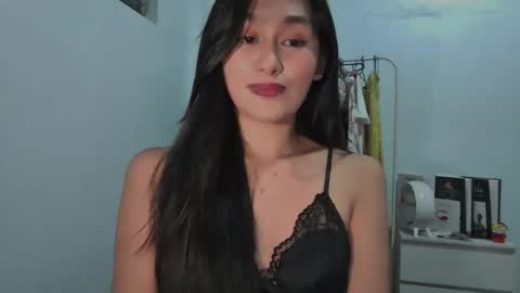 Snapshot of marimaraldama chatting on 10-06-25, 02:25 Anngilbuena online show from 10-06-25, 02:25