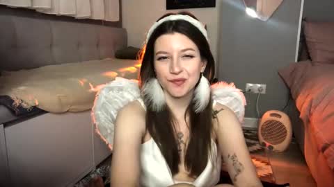 MarinaxMonroe online show from 10-29-25, 04:53