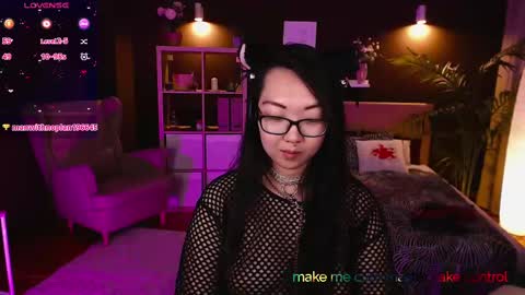 Snapshot of marine_vact chatting on 03-06-25, 08:37 Marine  online show from 03-06-25, 08:37