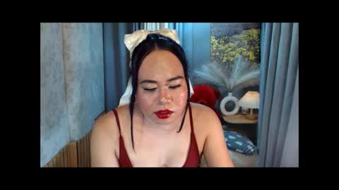 Snapshot of mariposa_911 chatting on 04-24-26, 05:37 LEAH online show from 04-24-26, 05:37