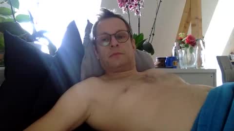 Little Mark online show from 03-11-25, 07:48