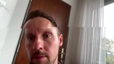 Snapshot of mark__39 chatting on 11-11-25, 12:16 Mark online show from 11-11-25, 12:16