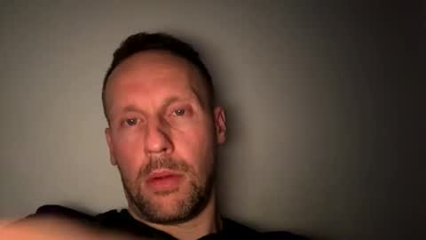 Snapshot of mark__39 chatting on 11-20-25, 09:58 Mark online show from 11-20-25, 09:58