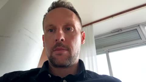 Mark online show from 04-21-26, 10:54