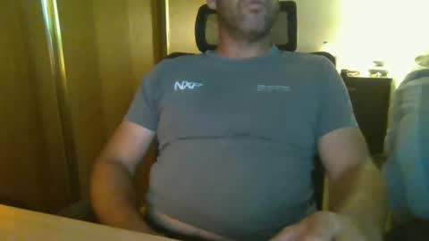 Snapshot of markoboy34 chatting on 01-06-25, 01:41 Matt Kung online show from 01-06-25, 01:41
