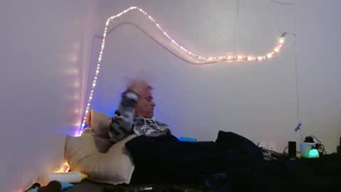 Snapshot of markymark101825061 chatting on 02-01-25, 02:47 markymark101825061 online show from 02-01-25, 02:47