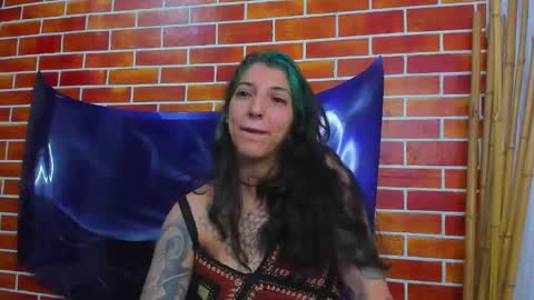 Snapshot of marllena chatting on 12-18-24, 12:07 mar online show from 12-18-24, 12:07