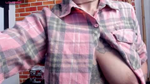 Snapshot of marllena chatting on 03-08-25, 11:37 mar online show from 03-08-25, 11:37
