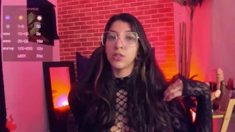 Snapshot of marllena chatting on 09-11-25, 11:54 mar online show from 09-11-25, 11:54