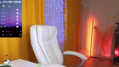 Snapshot of marmeladka777 chatting on 02-15-25, 06:01 Alena online show from 02-15-25, 06:01