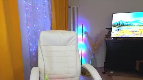 Snapshot of marmeladka777 chatting on 02-25-25, 10:50 Alena online show from 02-25-25, 10:50