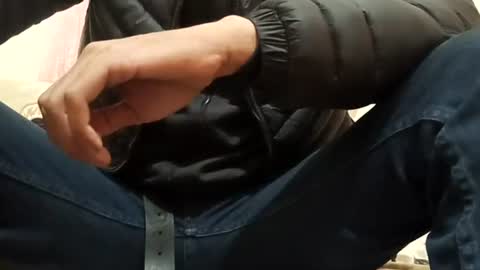 Snapshot of marocreda33 chatting on 03-11-25, 09:04 marocreda33 online show from 03-11-25, 09:04