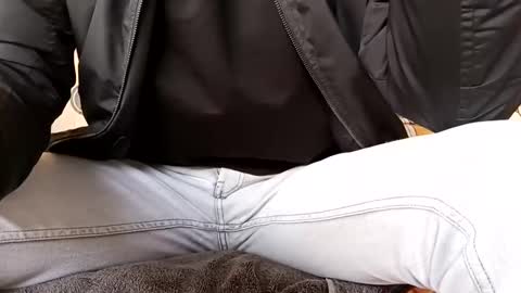 Snapshot of marocreda33 chatting on 11-07-25, 11:43 marocreda33 online show from 11-07-25, 11:43