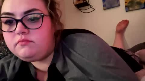 Snapshot of maroon_moon chatting on 02-14-25, 11:20 maroon_moon online show from 02-14-25, 11:20