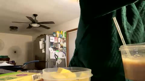 Snapshot of maroon_moon chatting on 02-19-25, 01:51 maroon_moon online show from 02-19-25, 01:51