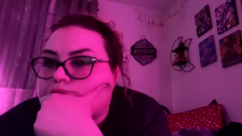 Snapshot of maroon_moon chatting on 03-11-25, 01:05 maroon_moon online show from 03-11-25, 01:05