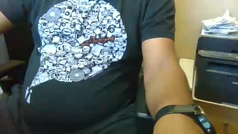 Snapshot of marriedandfrisky chatting on 10-31-25, 01:34 Married Horny Guy online show from 10-31-25, 01:34