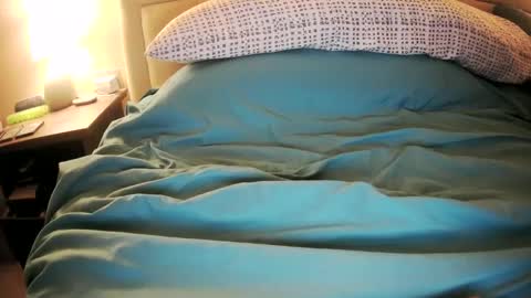 Jess and Nick online show from 09-13-25, 02:55