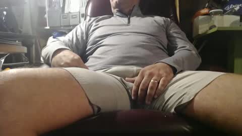 only fans marrieddad19751975 online show from 10-02-25, 09:27