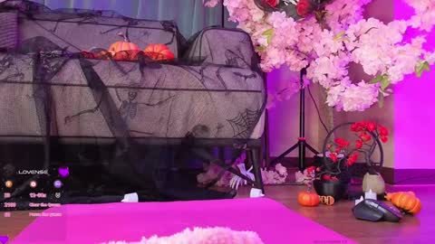 Snapshot of marry_cordy chatting on 10-28-25, 07:49 Mary online show from 10-28-25, 07:49