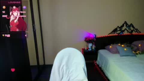 marry_evans_ online show from 04-17-26, 01:52