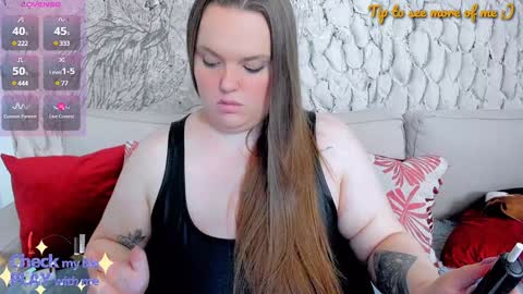 Snapshot of marry_girl chatting on 01-08-25, 09:34 Mary online show from 01-08-25, 09:34