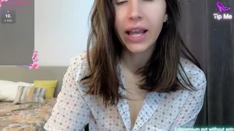 marrycolins online show from 09-15-25, 04:01