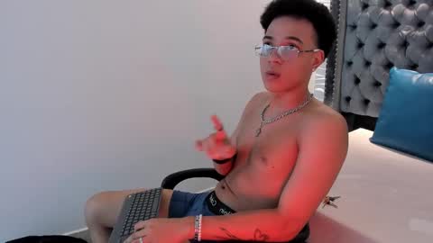 MARSHALL online show from 11-27-25, 01:35