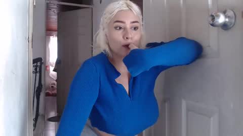 Marshmellouw online show from 01-30-25, 07:48