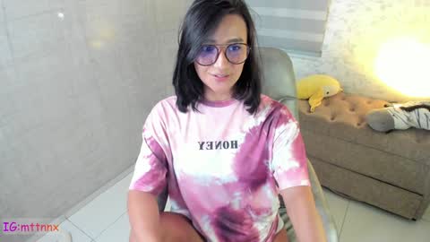 Snapshot of martiiinaa_ chatting on 01-21-25, 10:41 Martina online show from 01-21-25, 10:41